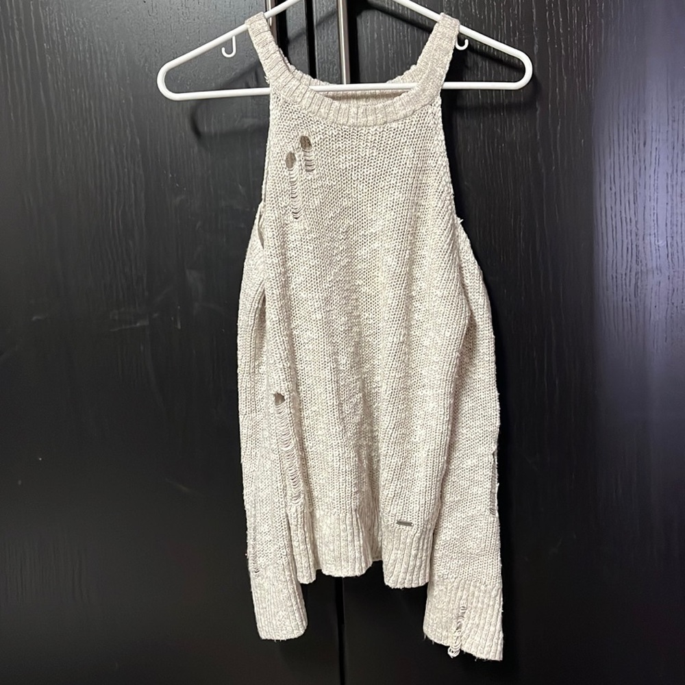 Hollister Distressed Sweater - Cream - Small